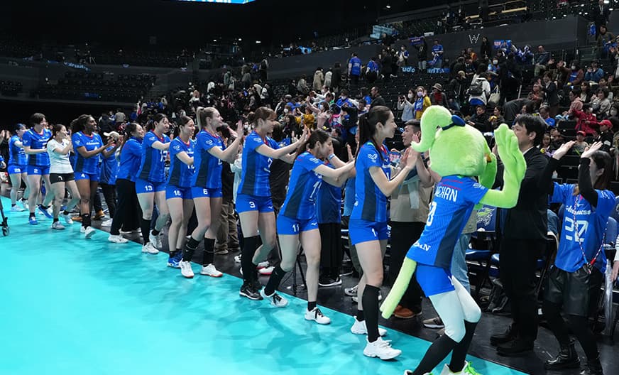 選手とハイタッチ！